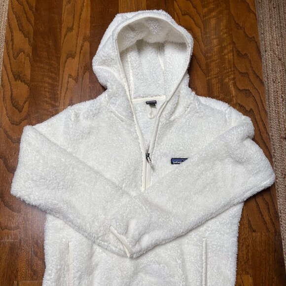 White Patagonia Los Gatos Fleece Pullover with pocket - Picture 1 of 5